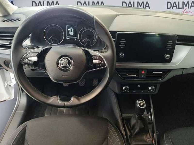 Skoda Kamiq usata a Milano (11)