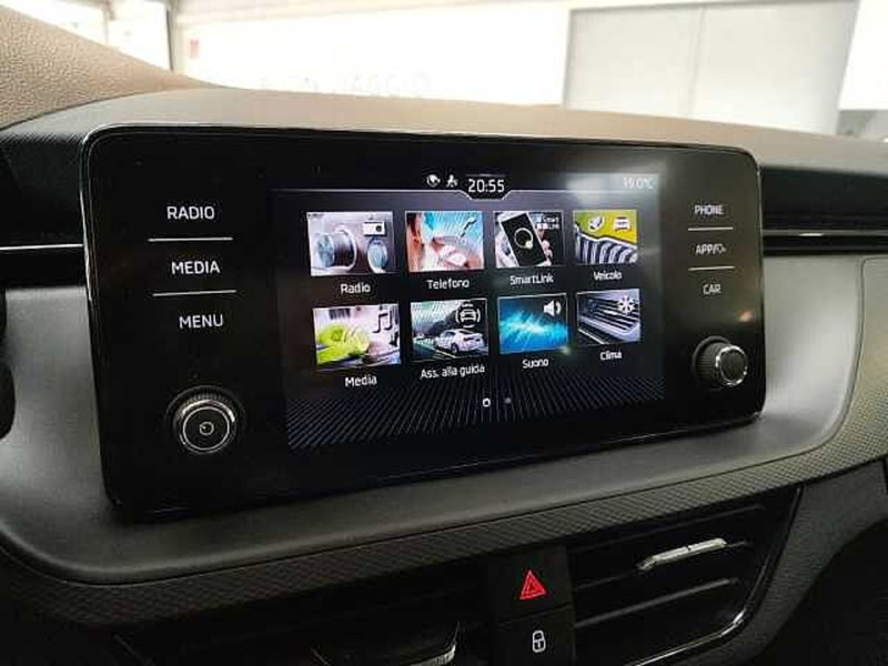 Skoda Kamiq usata a Milano (19)