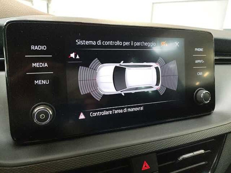 Skoda Kamiq usata a Milano (20)