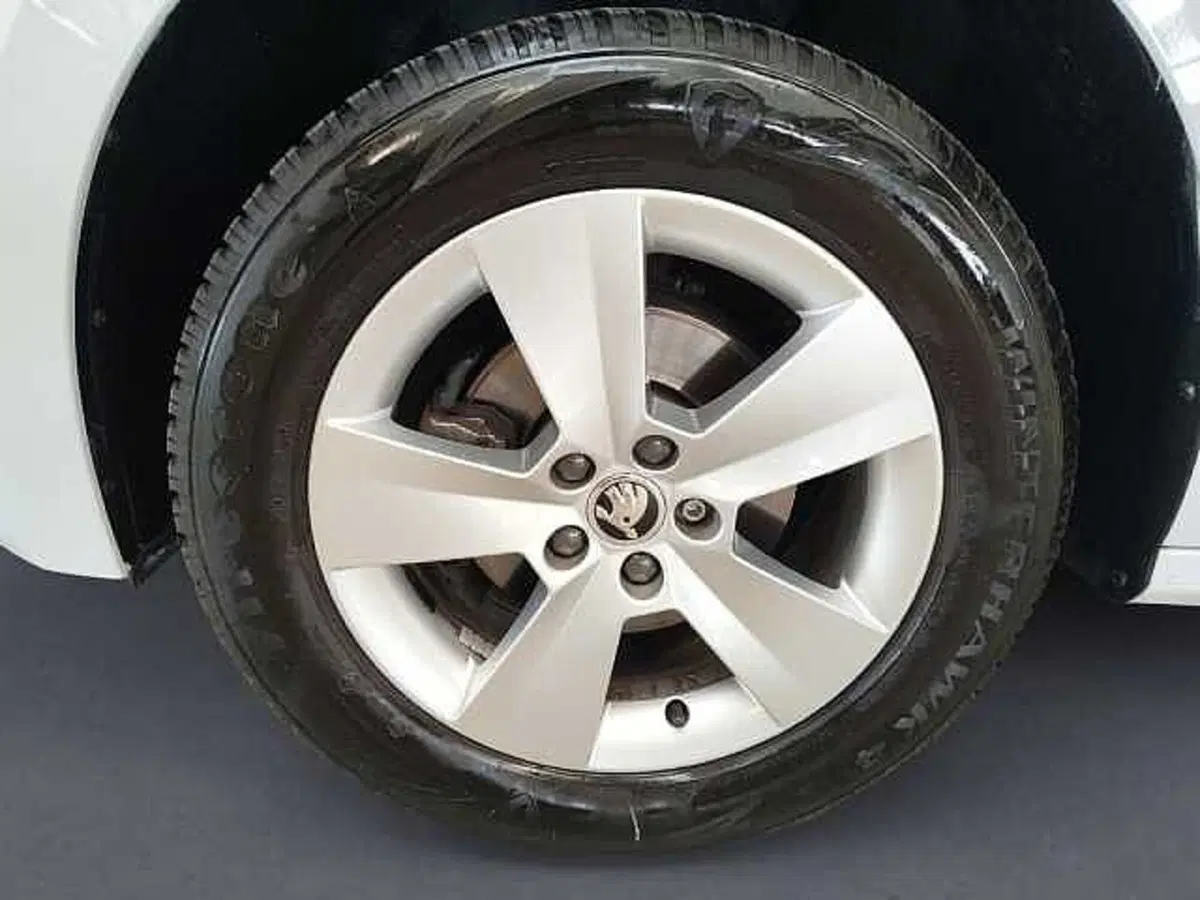 Skoda Kamiq usata a Milano (9)