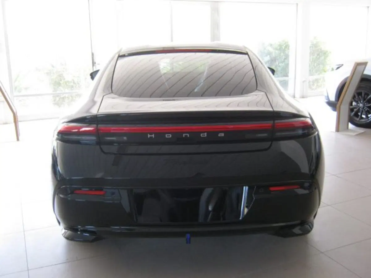 Honda Prelude nuova a Fermo (5)