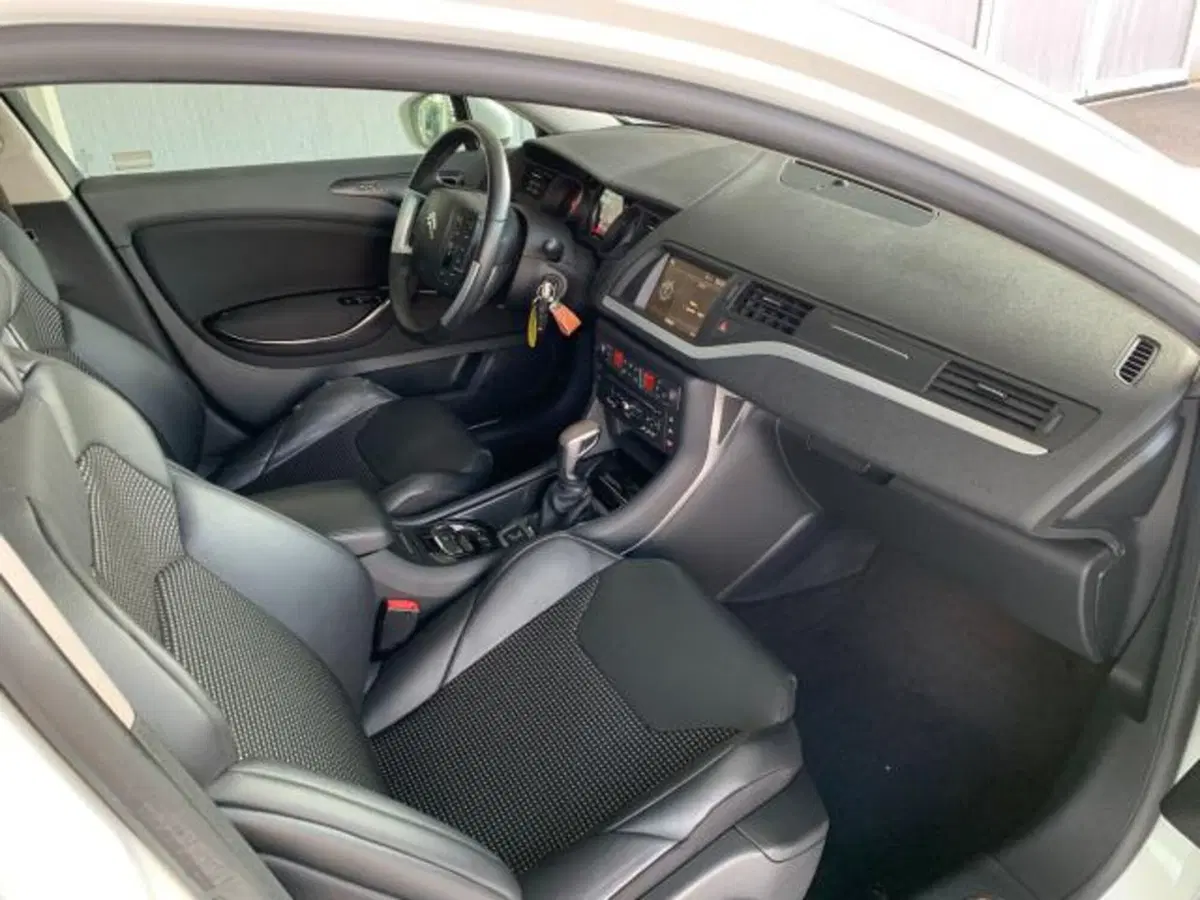 Citroen C5 Station Wagon usata a Trieste (11)