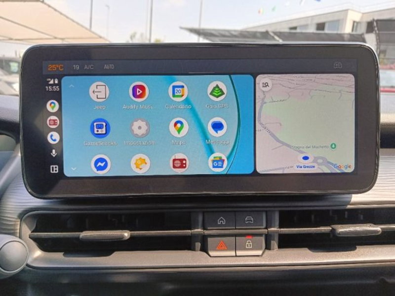 Jeep Avenger nuova a Brescia (14)