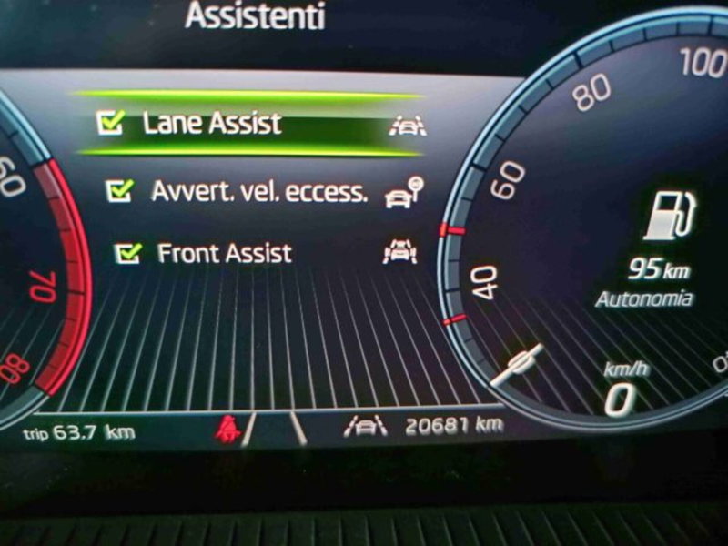 Skoda Kamiq usata a Catania (15)