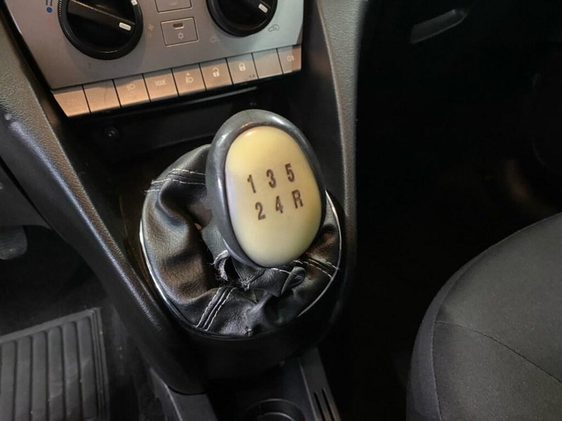 Lancia Ypsilon usata a Torino (11)