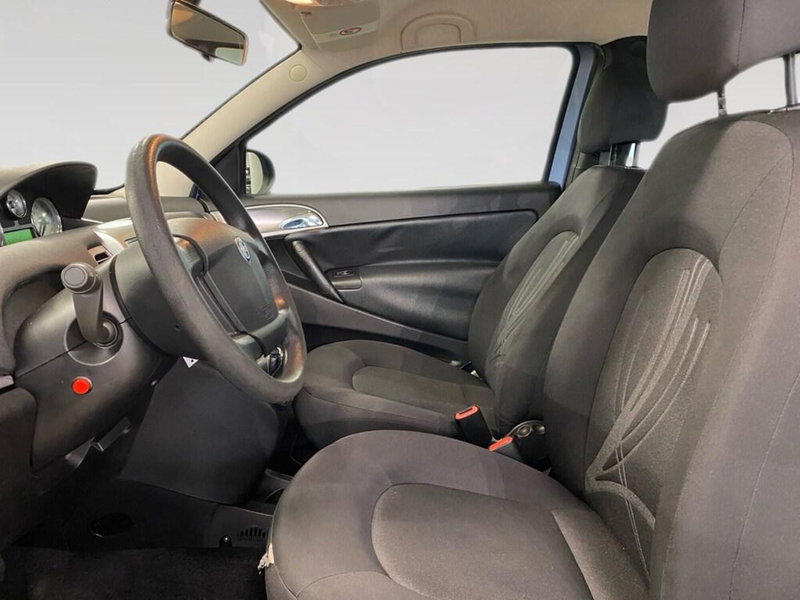 Lancia Ypsilon usata a Torino (6)