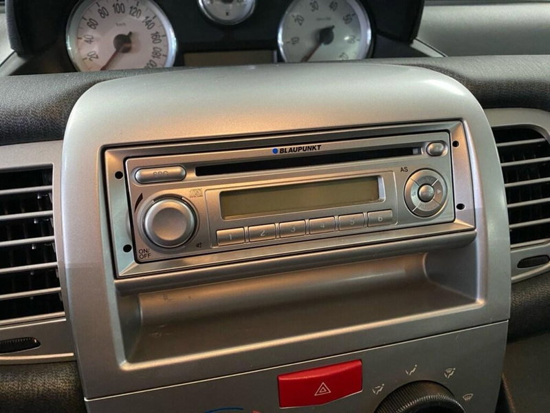 Lancia Ypsilon usata a Torino (9)