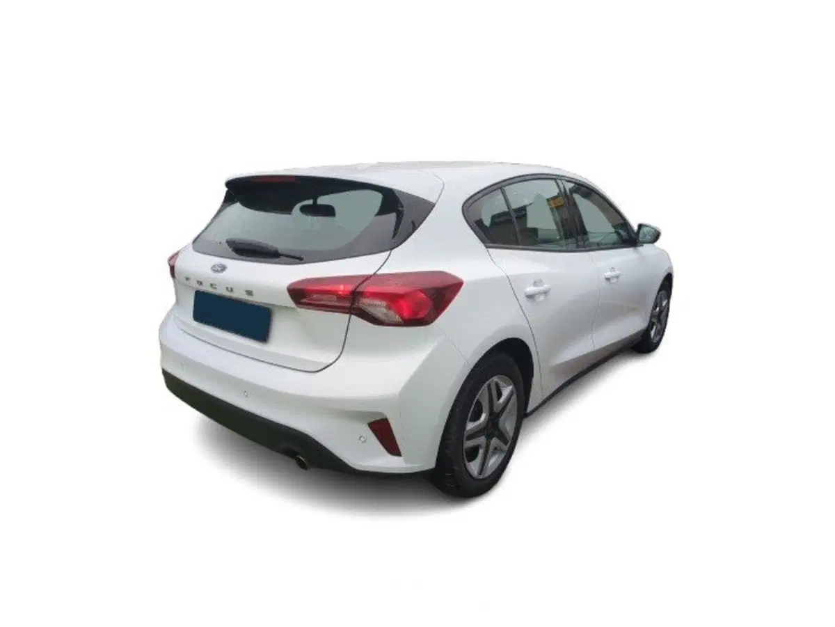 Ford Focus usata a Bari (8)