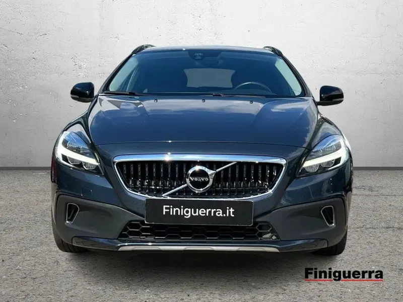 Volvo V40 Cross Country usata a Sondrio (2)