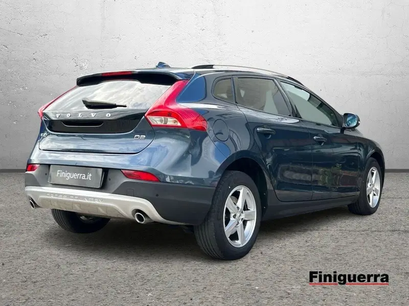 Volvo V40 Cross Country usata a Sondrio (4)