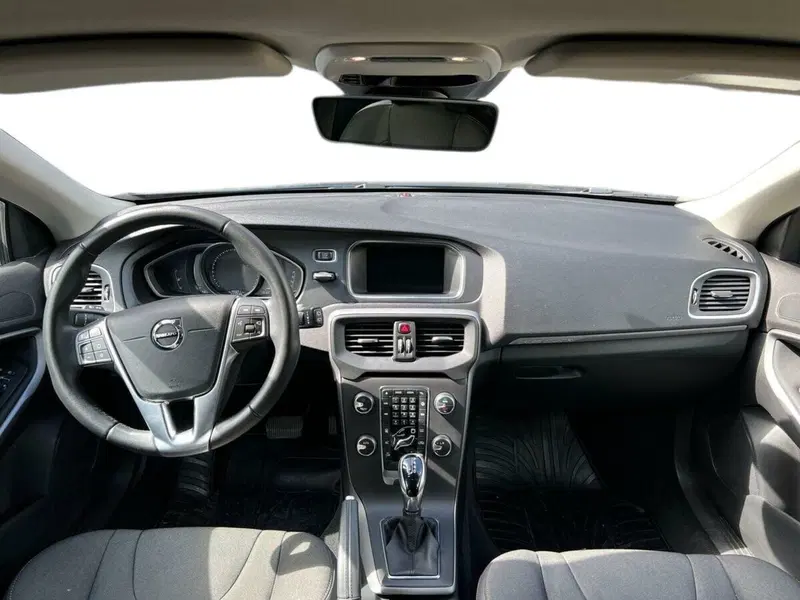 Volvo V40 Cross Country usata a Sondrio (8)