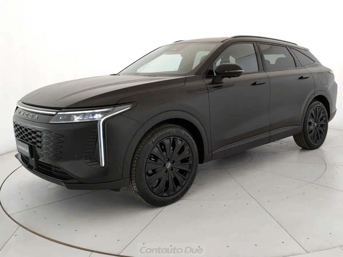 Omoda Omoda 9 SHS-P nuova a Caserta