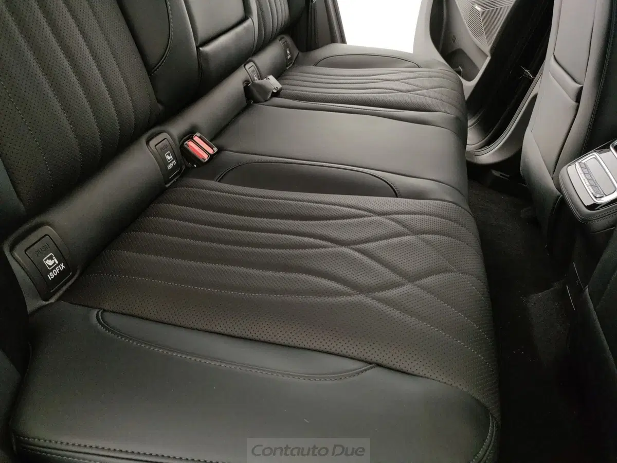 Omoda Omoda 9 SHS-P nuova a Caserta (13)