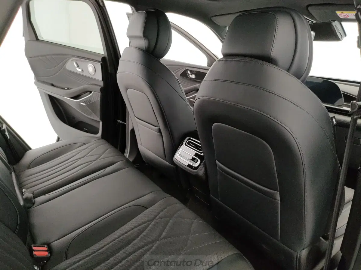 Omoda Omoda 9 SHS-P nuova a Caserta (14)