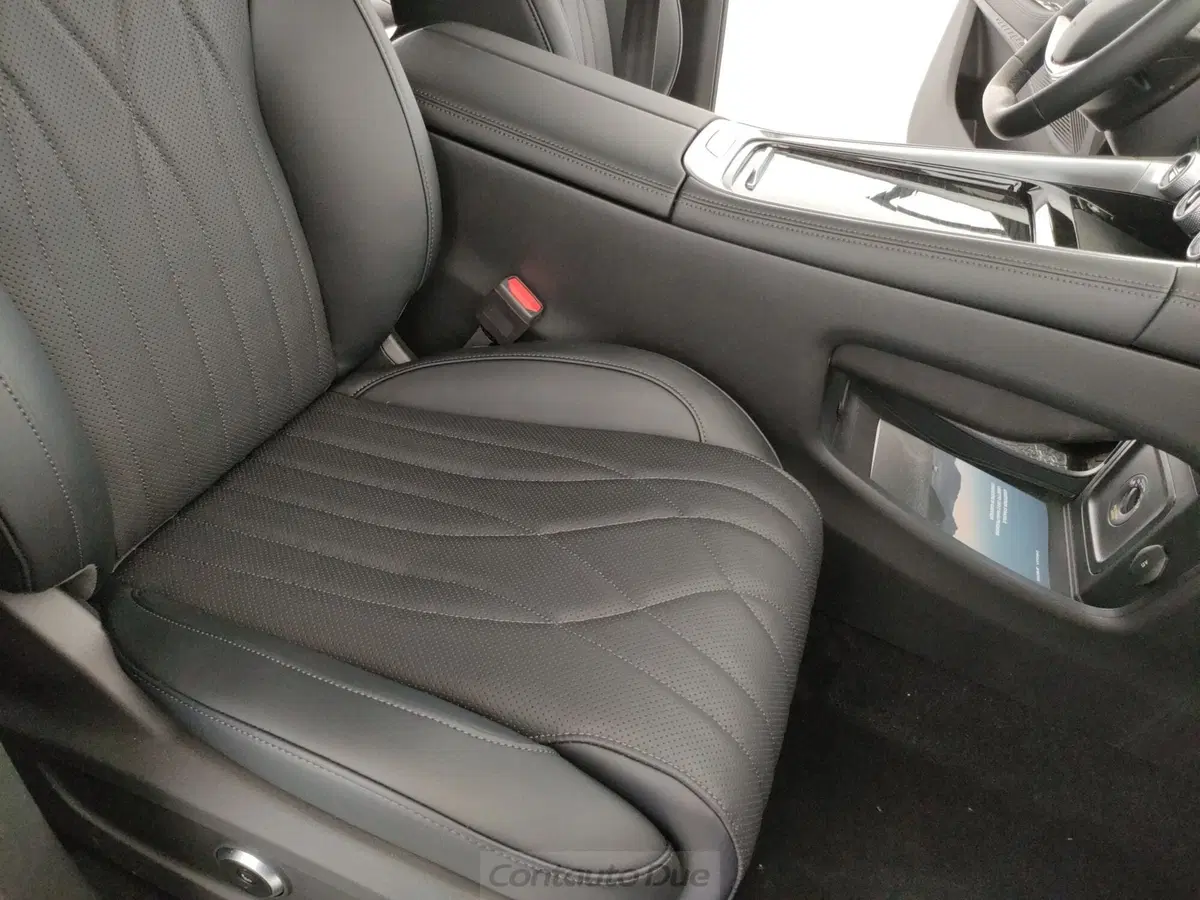 Omoda Omoda 9 SHS-P nuova a Caserta (17)