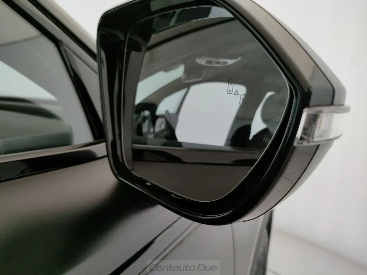 Omoda Omoda 9 SHS-P nuova a Caserta (19)