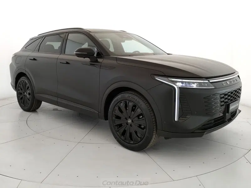 Omoda Omoda 9 SHS-P nuova a Caserta (3)