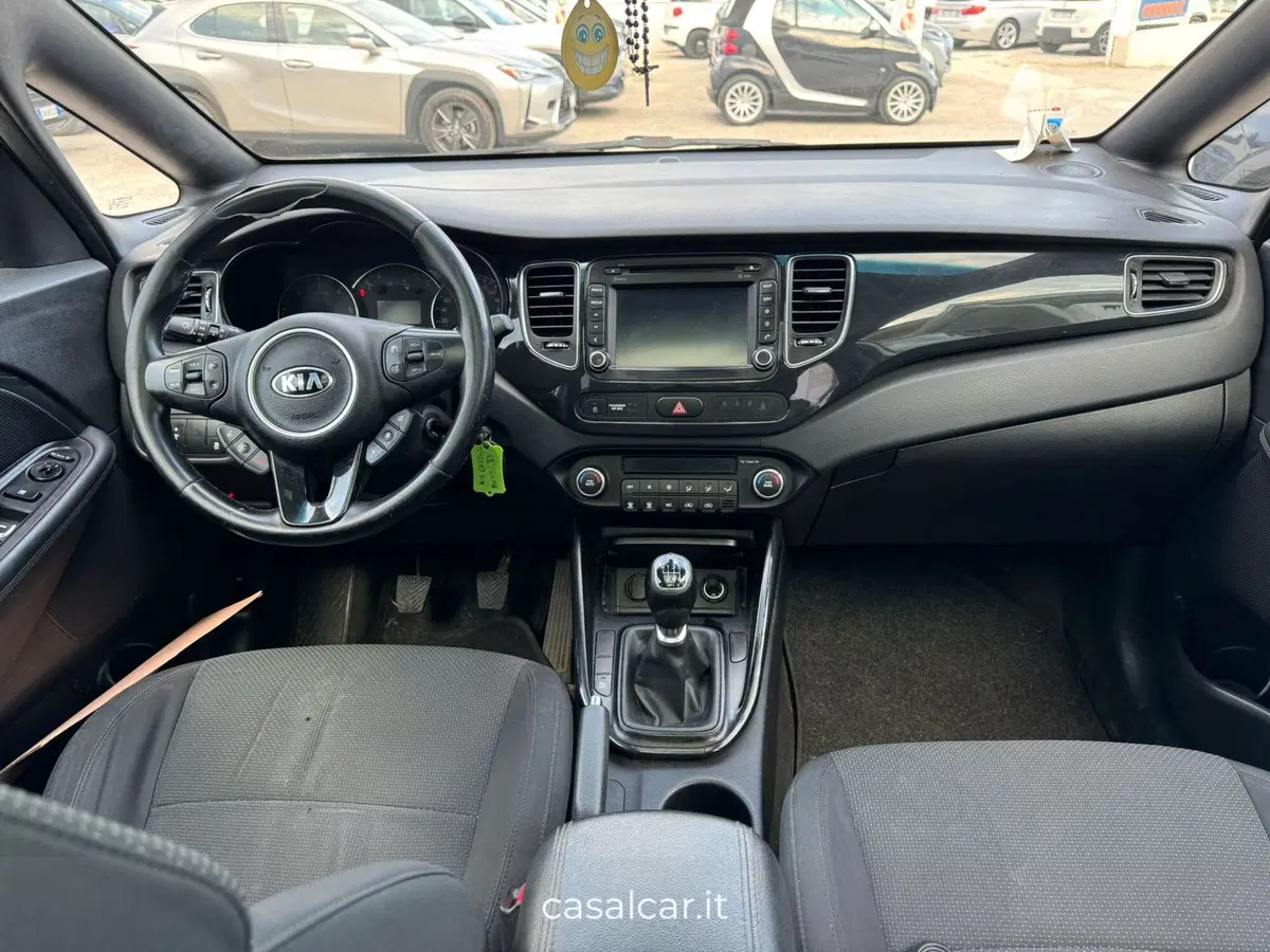 Kia Carens usata a Salerno (12)