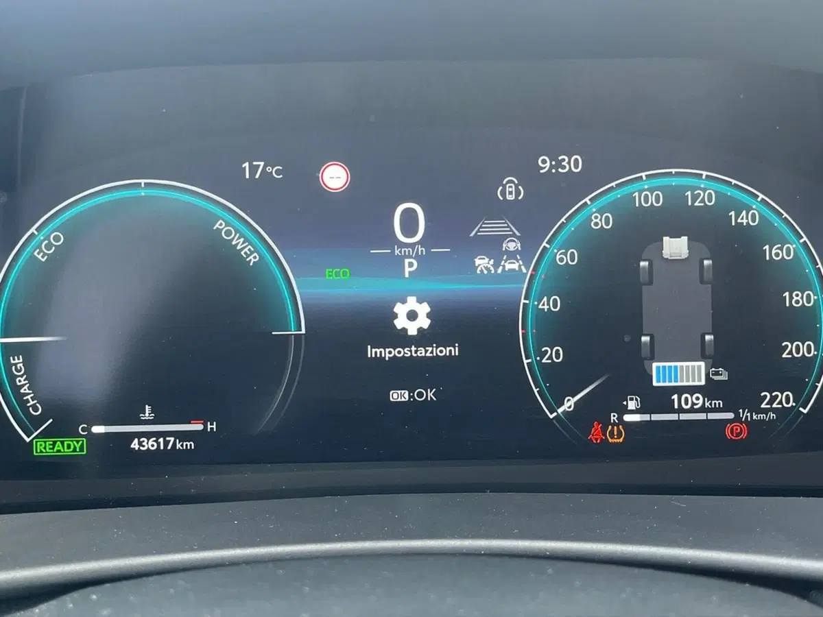 Toyota Toyota C-HR usata a Ragusa (9)