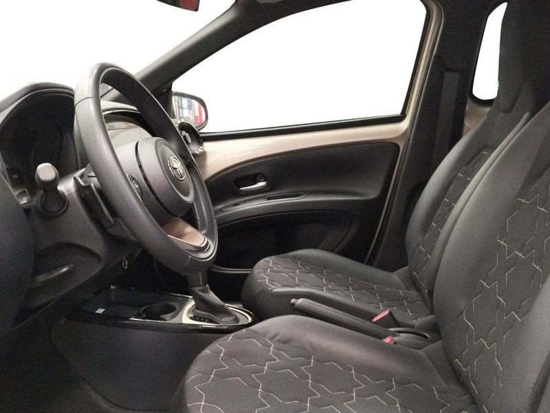 Toyota Aygo X usata a Roma (7)