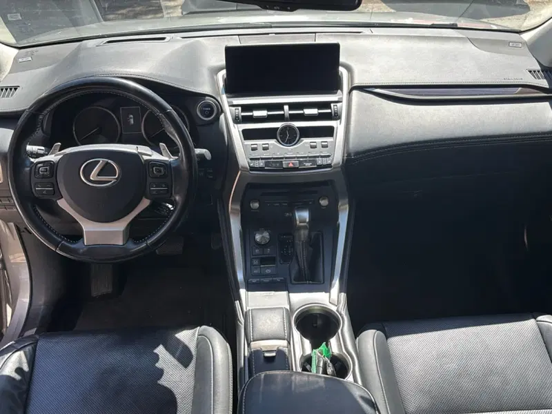 Lexus NX usata a Bologna (11)
