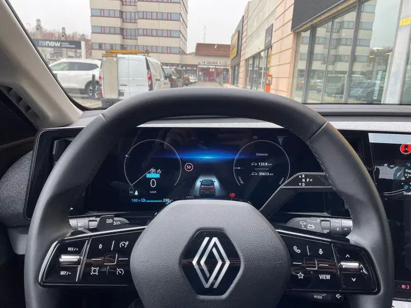 Renault Megane E-Tech Electric usata a Parma (19)