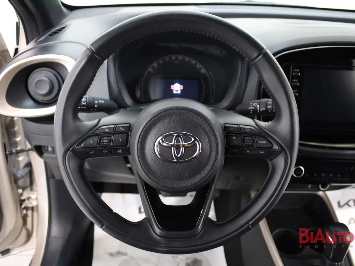 Toyota Aygo X usata a Firenze (11)