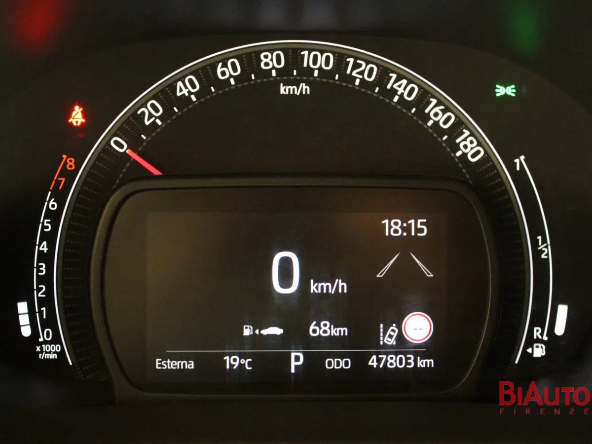 Toyota Aygo X usata a Firenze (12)