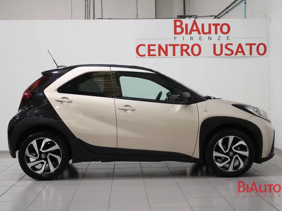 Toyota Aygo X usata a Firenze (18)