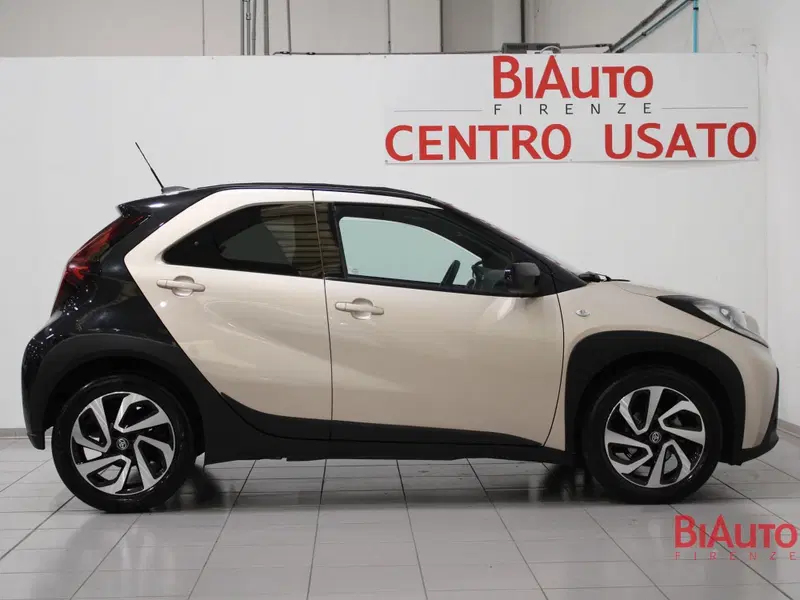 Toyota Aygo X usata a Firenze (18)