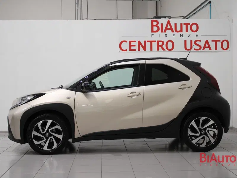Toyota Aygo X usata a Firenze (19)