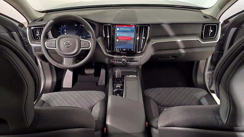 Volvo XC60 usata a Como (5)