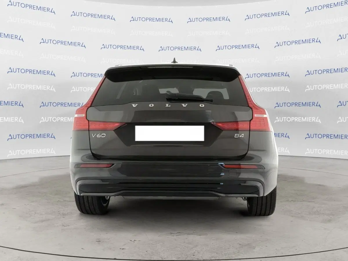 Volvo V60 nuova a Como (3)