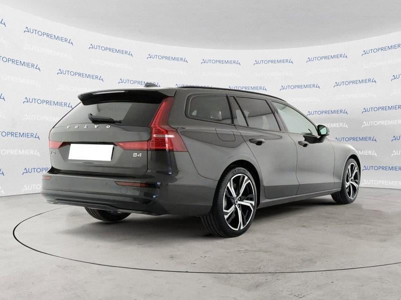 Volvo V60 nuova a Como (4)