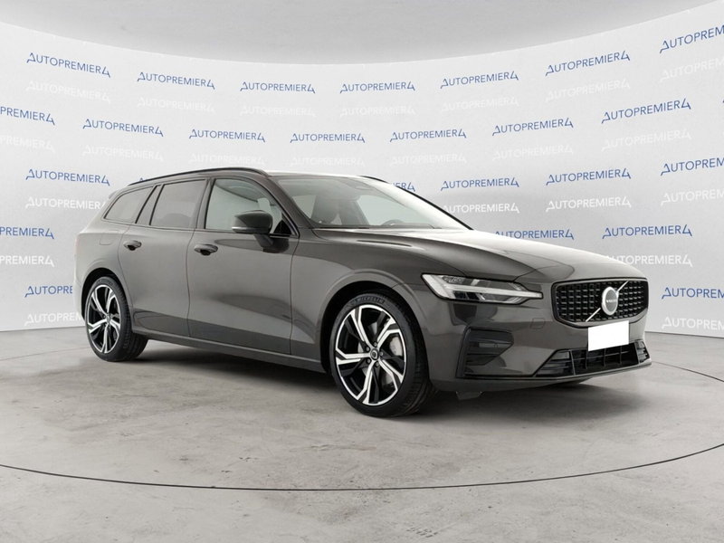 Volvo V60 nuova a Como (5)