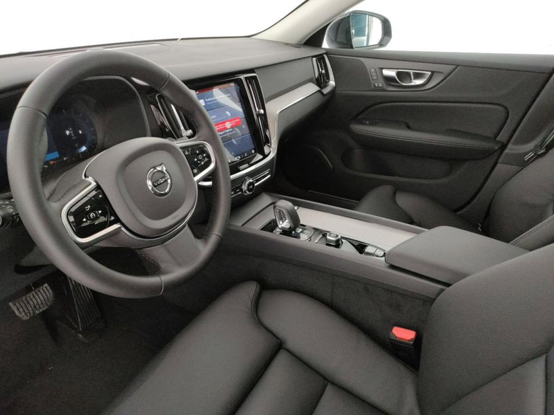 Volvo V60 nuova a Como (6)