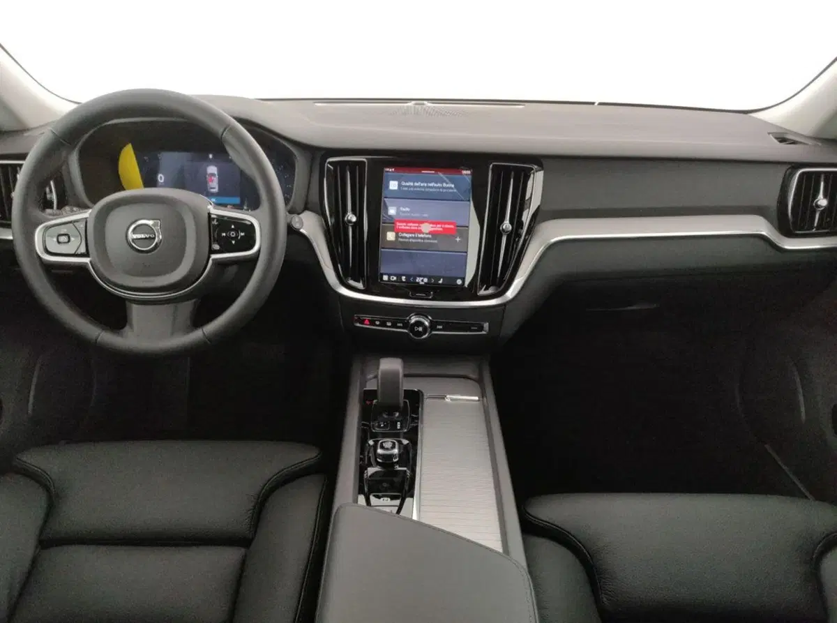 Volvo V60 nuova a Como (7)