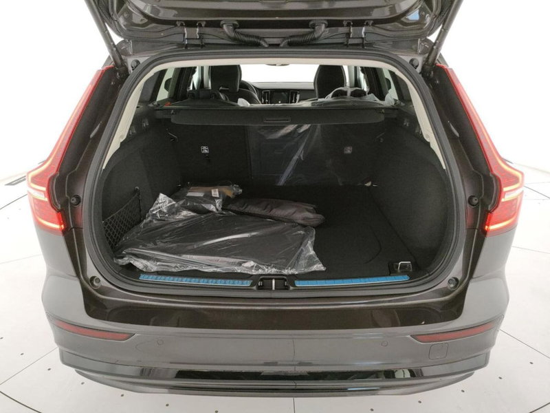 Volvo V60 nuova a Como (9)