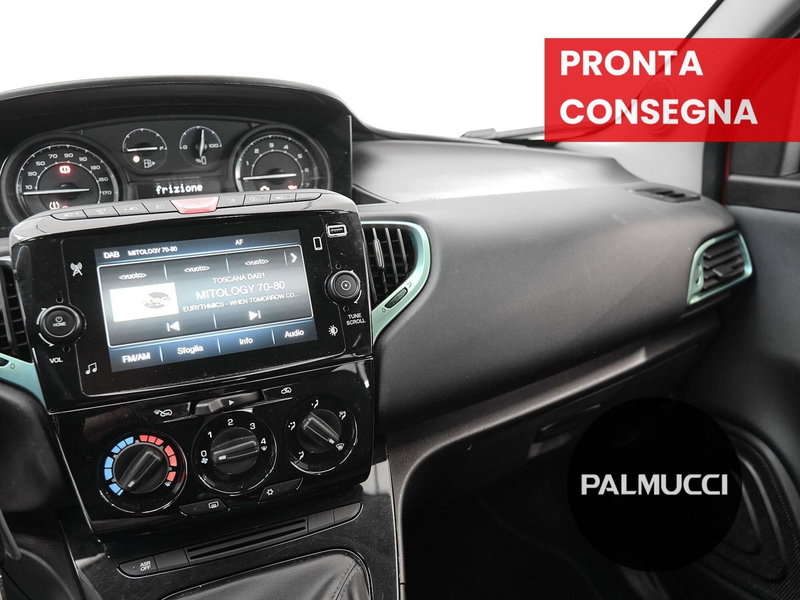 Lancia Ypsilon usata a Prato (10)