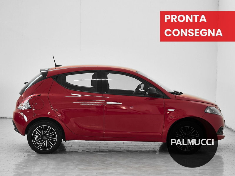Lancia Ypsilon usata a Prato (4)