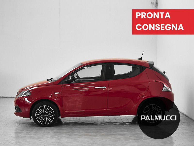 Lancia Ypsilon usata a Prato (5)