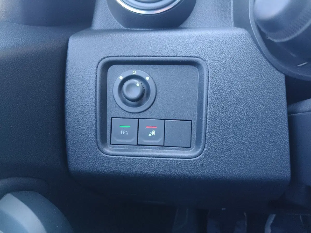 Dacia Duster usata a Brescia (15)