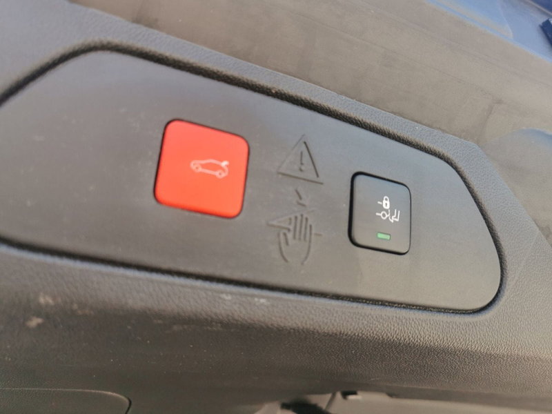 Opel Grandland usata a Taranto (20)