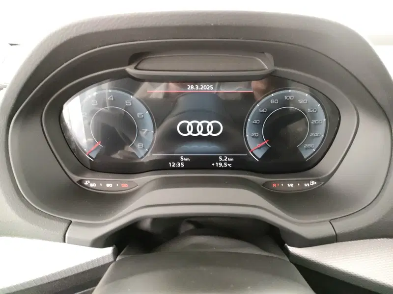 Audi Q2 usata a Napoli (13)