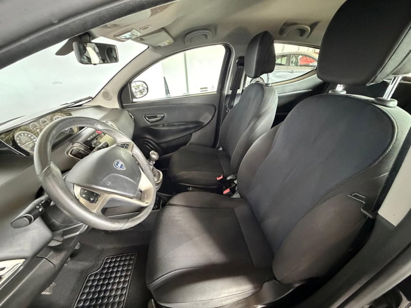 Lancia Ypsilon usata a Monza e Brianza (10)