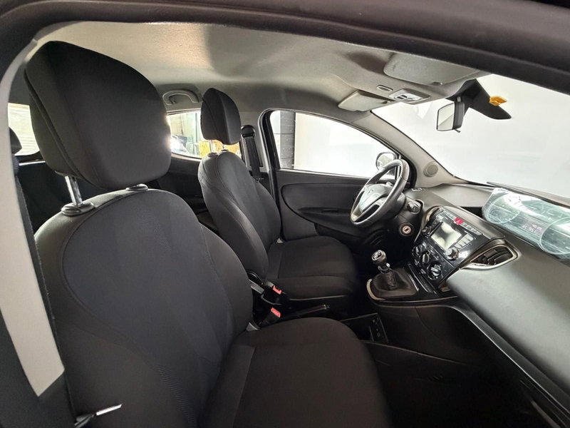 Lancia Ypsilon usata a Monza e Brianza (13)