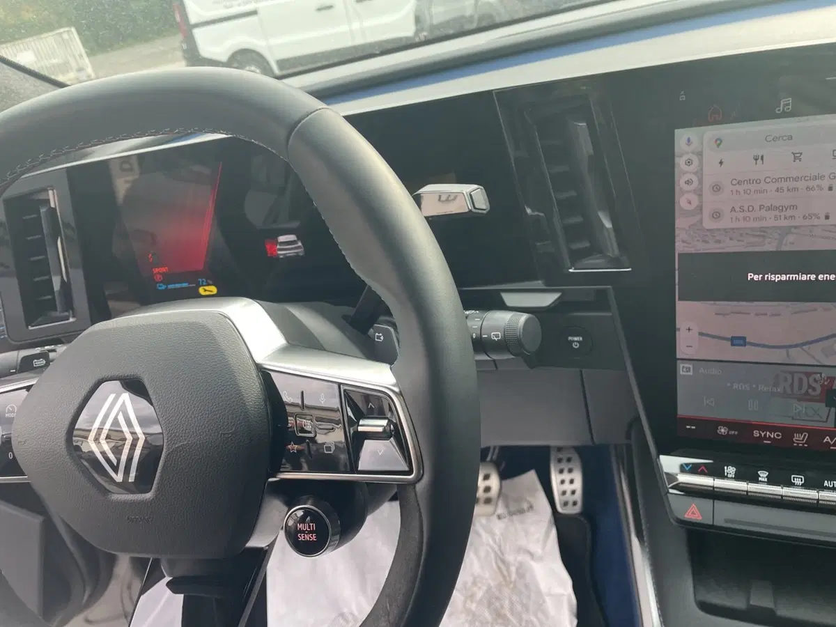 Renault Scenic E-Tech Electric usata a Roma (14)