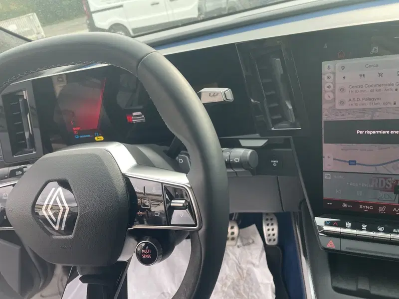Renault Scenic E-Tech Electric usata a Roma (14)