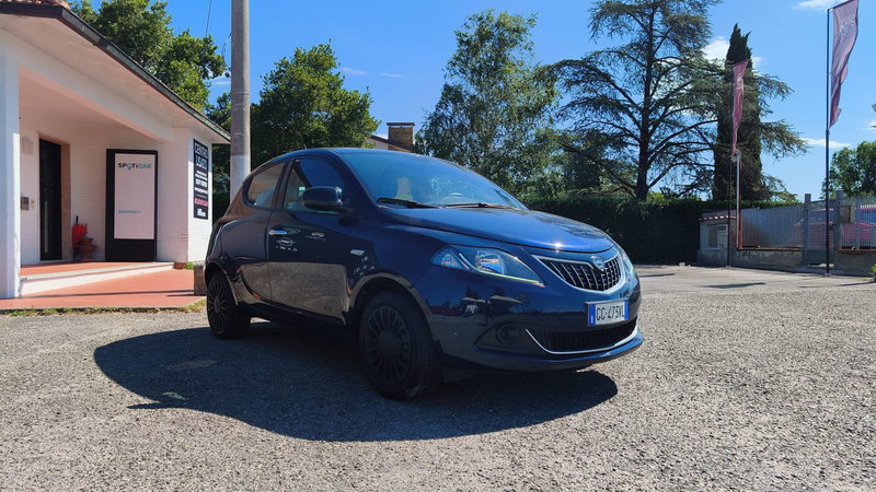 Lancia Ypsilon usata a Firenze (13)