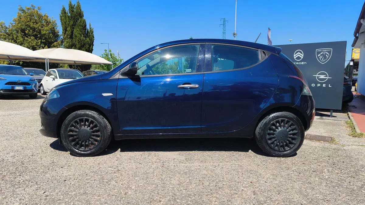 Lancia Ypsilon usata a Firenze (3)